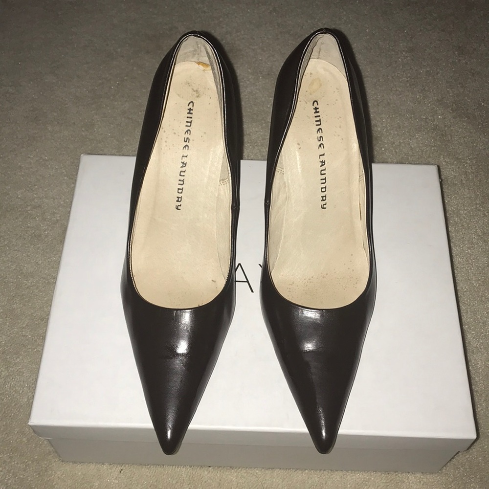 Chinese Laundry brown heels